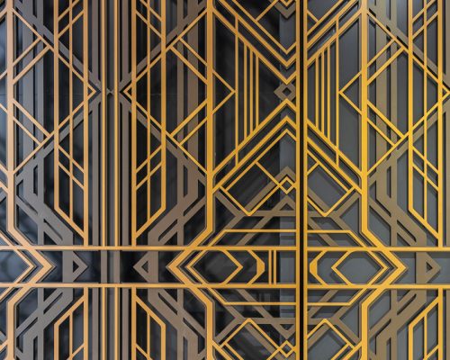 custom-made-three-layer-screen-in-double-stone-steel-colored-stainless-steel-brass-gunmetal-and-black-is-black-vibration