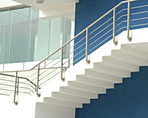 side-mounted-ss-railing-500x500
