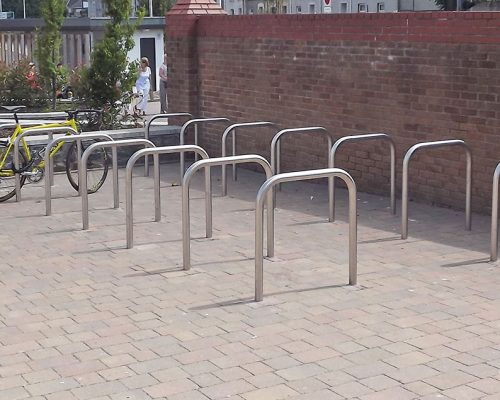 stainless-steel-sheffield-cycle-stand-centre-image